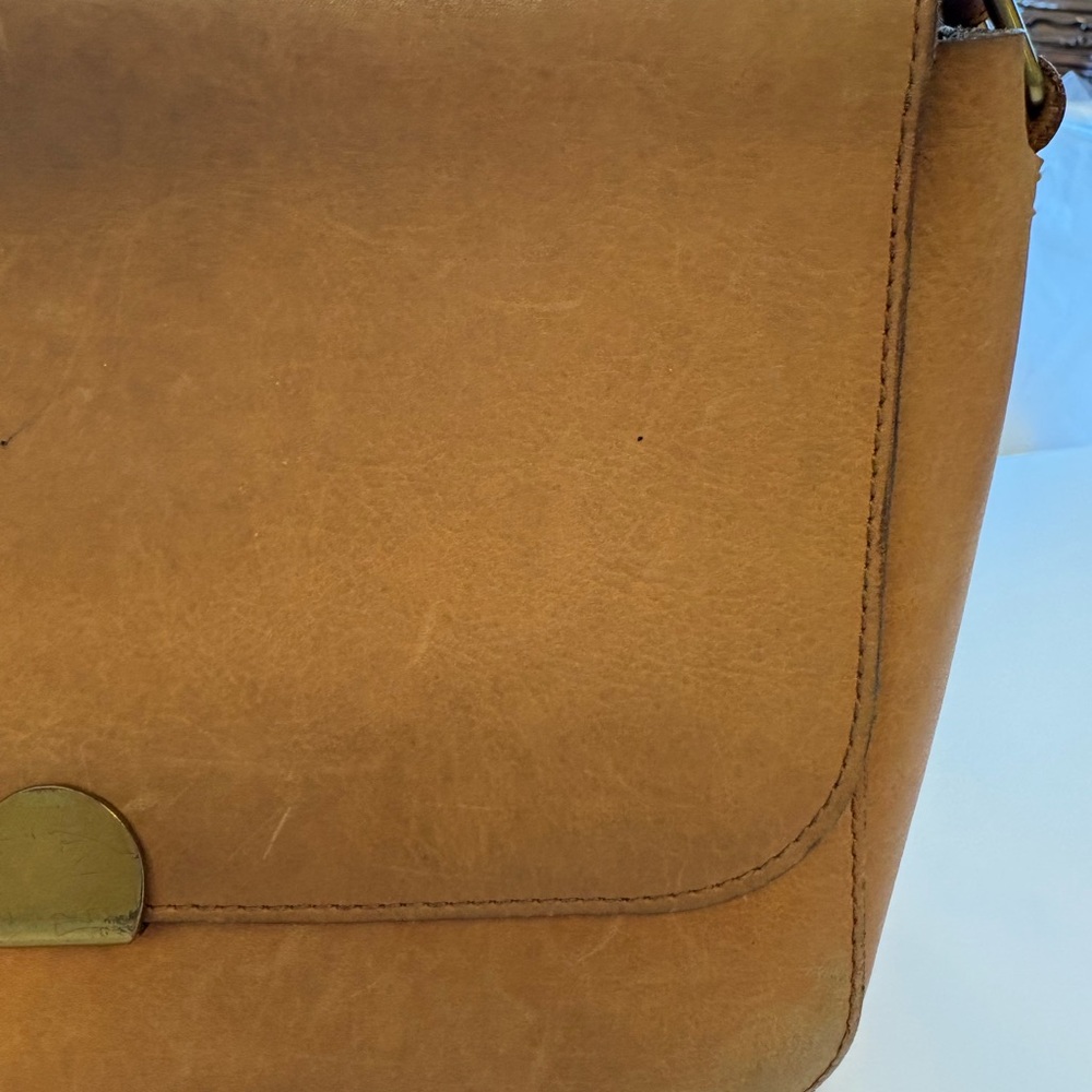 Madewell Tan Distressed Leather Crossbody Bag - Picture 4 of 13